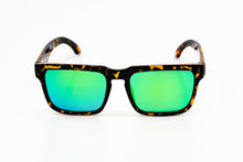 Load image into Gallery viewer, Axl (Safety) Tort / Green Revo